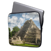 Mayapyramide Laptopschutzhülle (Vorderseite Links)