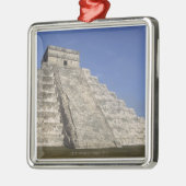 Mayaruinen bei Chichen Itza, Kukulcans Pyramide Ornament Aus Metall (Links)
