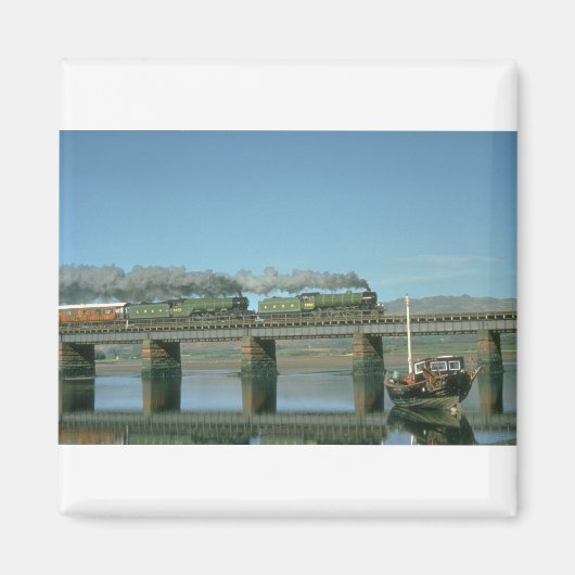 Mayflower und Flying Scotsman umrunden den Cumbrie Magnet (Vorne)
