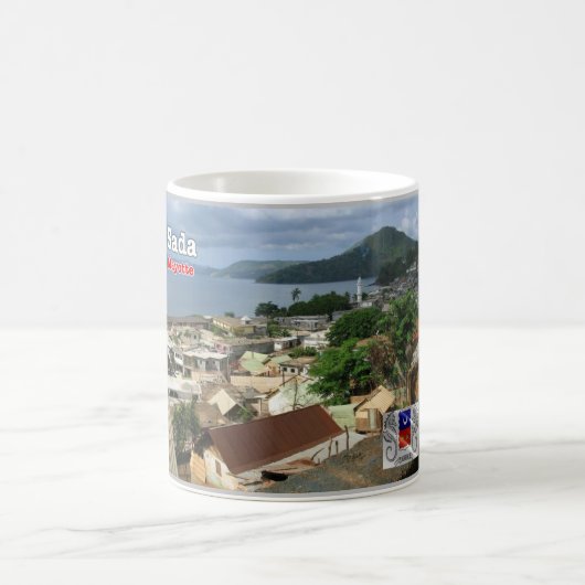 Mayotte - Luftbild von Sada - Kaffeetasse (Mittel)