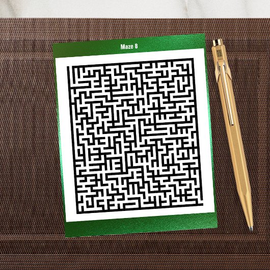 Maze Puzzle Aight Green | Aktivitätskarten Postkarte