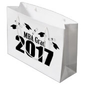 MBA Grad 2017 Abschluss Gift Bag (schwarz) Große Geschenktüte (Rückseite Schrägansicht)