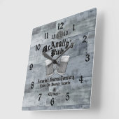 McAnally's Pub Black Logo Quadratische Wanduhr (Winkel)