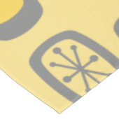 MCM Rundwinkelgelb, grau, Mitte des Jahrhunderts Tischdecke (Schrägansicht)