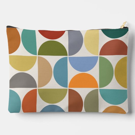 MCM simuliert Farbe auf Creme Zubehörtasche (Rückseite)