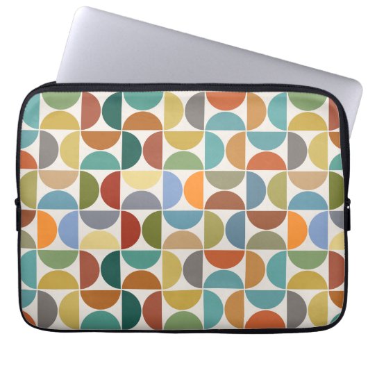 MCM simuliert Musterfarbe auf Creme Laptopschutzhülle (Vorderseite)