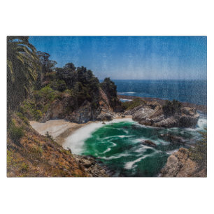 Mcway Falls im Julia-Pfeiffer-Burns-State-Park Schneidebrett