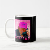 Me doch Donald Trump 2024 Holding Phone Call Pink Kaffeetasse (Links)