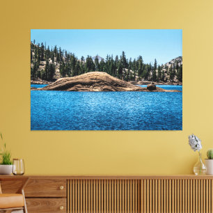 Meadow Lake Rock Island Leinwanddruck