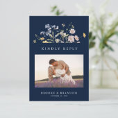 Meadow Wedding QR-Code für Navy Spring Wildblume RSVP Karte (Stehend Vorderseite)