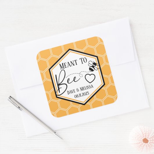 Meant to Bee Honeycomb Personalized Wedding Quadratischer Aufkleber (Umschlag)