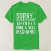 Mechanic Girlfriend Ehefrau Geschenk von ihm T-Shirt (Design vorne)