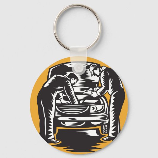 Mechanics Working On A Car Keychain Schlüsselanhänger (Vorderseite)