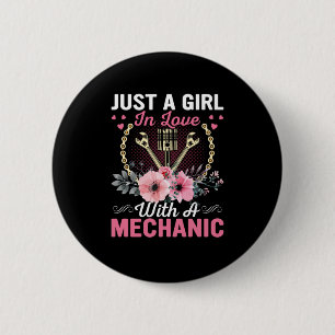 Mechanik nur eines Mädchens in Liebe mit einem Mec Button
