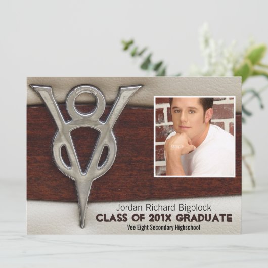 Mechanik Schüler V8 Emblem Foto Grad Einladung (Stehend Vorderseite)