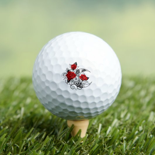 Mechanischer Halbmond mit Rote Rosen Golfball (Insitu T-Shirt)