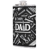 Mechanisches Muster, Vater Flachmann (Links)