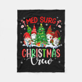 Med Surg Christmas Crew Group Gnomes Decorating Xm Fleecedecke (Vorderseite)