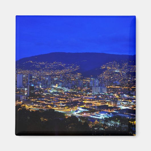 Medellin, Kolumbien in der Nacht Magnet (Vorne)
