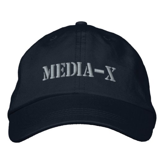 Media-X bestickte Cap | Ihre Stimme stärken Bestickte Baseballkappe (Vorderseite)