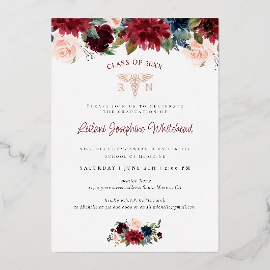 Medical Marsala Burgundy Bloral Graduation Party Folieneinladung (Vorderseite)