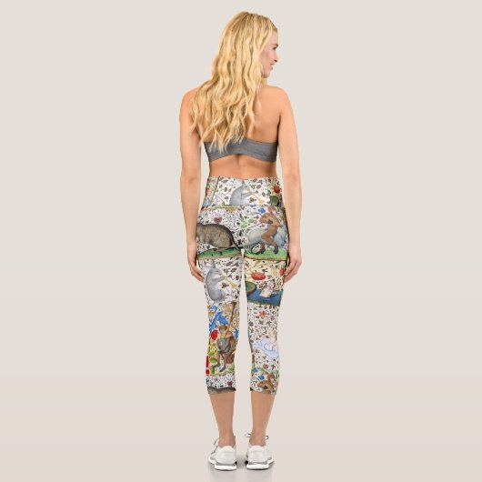 MEDIEVAL BESTIARY PLAYING MUSICAL INSTRUMENTS CAPRI LEGGINGS (Rückseite)