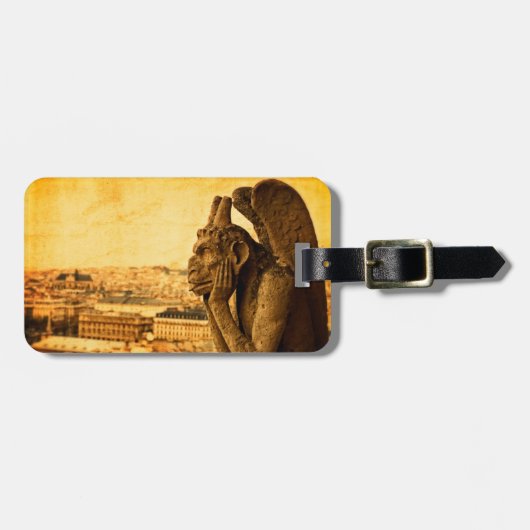 Medieval Le Stryge Gargoyle at Notre Dame, Paris Gepäckanhänger (Vorderseite horizontal)