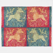MEDIEVENT BESTIARY Lion like Beast in Red Blue Fleecedecke (Vorderseite (Horizontal))