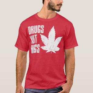 Medikamente behindern nicht den Vintagen weißen Te T-Shirt