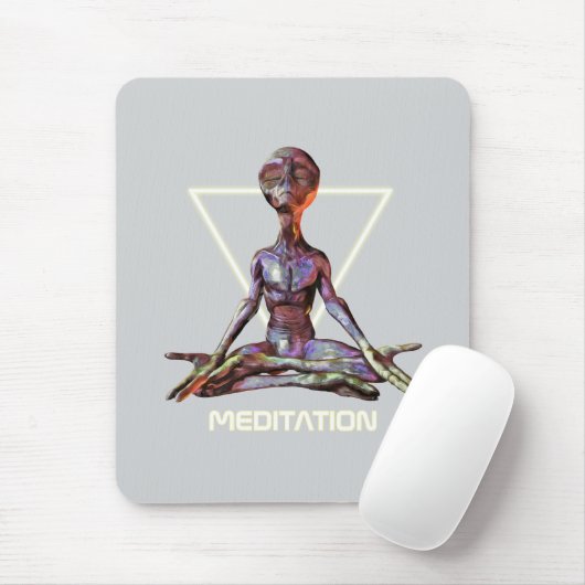 Meditation. Alien in ruhiger Pose Mousepad (Mit Mouse)