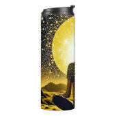 Meditation der Frau unter dem Mond Thermosbecher (Nach links gedreht)