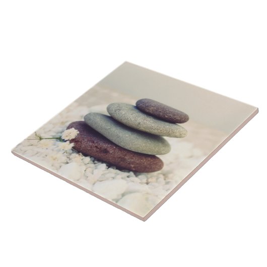 Meditative Cairn für Gesteinsteine Fliese (Seite)