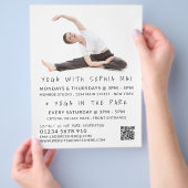 Meditative Posture Portrait Yoga Class Werbung Flyer (Hand)