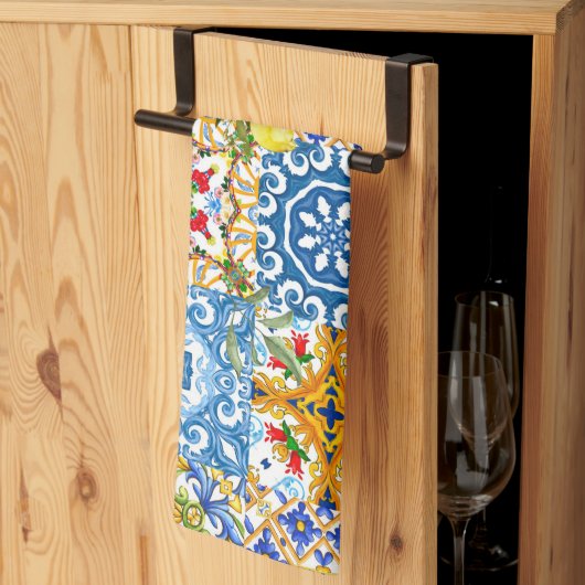 mediterrane Fliesen, Majolika, sizilianischer Stil Geschirrtuch (Drittel gefaltet)