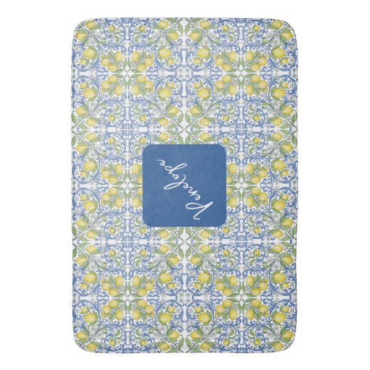 Mediterranean Blue & Yellow Lemon Tile Pattern Badematte (Vorderseite Vertikal)