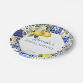 Mediterranes Lemon Blauer Tile Amalfi Brautparty Pappteller (Schrägansicht)