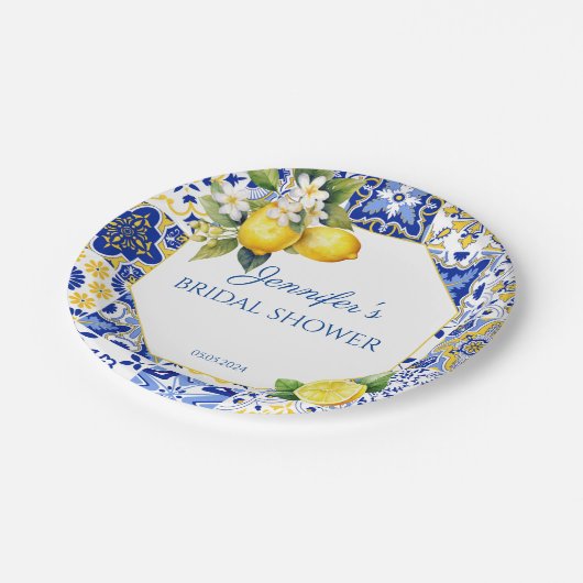 Mediterranes Lemon Blauer Tile Amalfi Brautparty Pappteller (Schrägansicht)