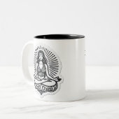 Meditieren, um den Geist zu beruhigen Zweifarbige Tasse (Vorderseite Links)