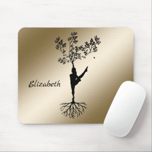 Meditieren von metallischem Gold mit dem Namen Mau Mousepad