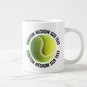 Medium Size Personalized Text Tennis Ball Custom Jumbo-Tasse (Rechts)