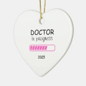 Medizinische Schule, Geschenke im Voraus, Doktor i Keramik Ornament (Links)