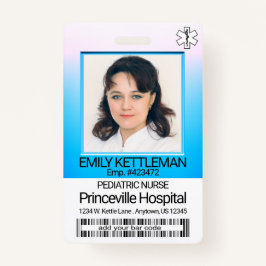 Medizinisches Foto - Krankenschwester - Blau / Ros Ausweis