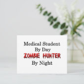 Medizinstudent/Zombie Hunter Postkarte (Stehend Vorderseite)