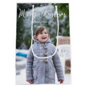 Meduim Snowing Foto Weihnachtsgrüße Geschenktasche Mittlere Geschenktüte (Rückseite)