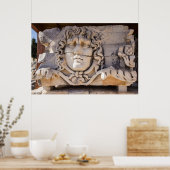 Medusa Carving in griechischen Ruinen Poster (Küche)