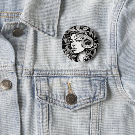 Medusa Kopf Tattoo-Stil Button (Beispiel)