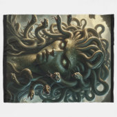 Medusa Stare of Death Head of Snakes Fleecedecke (Vorderseite (Horizontal))