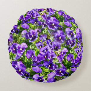 Meer der Stille: Das wunderschöne Lila Pansy-Feld Rundes Kissen