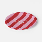 Meer und Grüße Der Beach Club Rosa Streifen Pappteller (Schrägansicht)