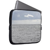 Meer und hübsche Wolken Laptopschutzhülle (Vorne Rechts)